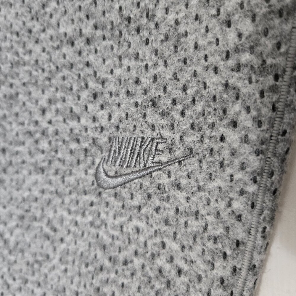 Nike Therma-Fit Tech Pack (set) - Picture 6 of 7